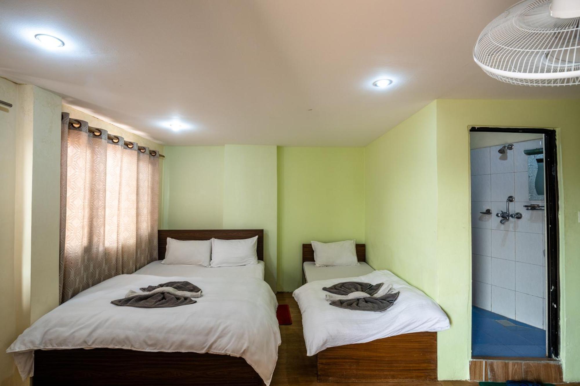 Hotel Harmony & Little Bites Bistro Jawlakhel Εξωτερικό φωτογραφία