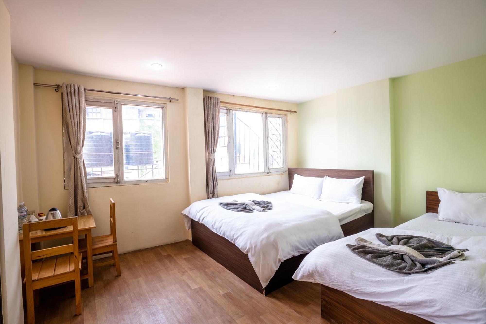 Hotel Harmony & Little Bites Bistro Jawlakhel Εξωτερικό φωτογραφία